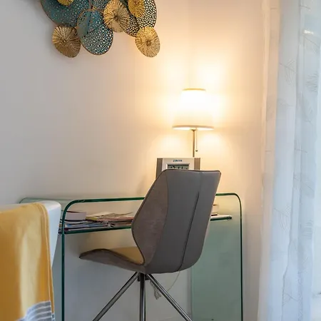 Apartman Palm - Swimming Pool - At Few Steps